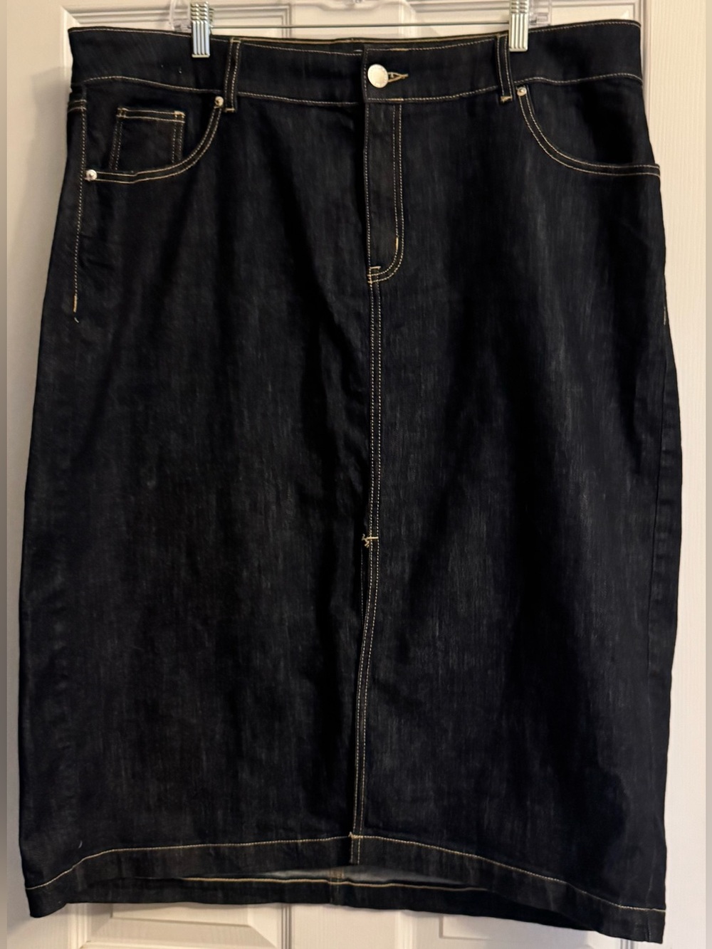 Lane Bryant Women’s Dark Blue Denim Stretch Skirt with Contrasting Stitch